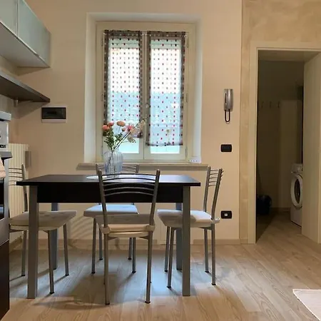 Borgo San Silvestro 9 *
